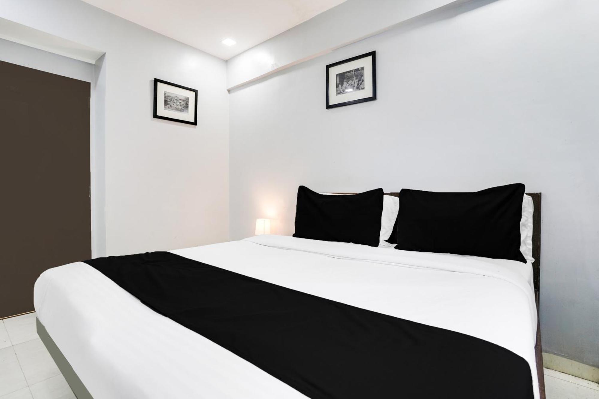 Collection O Andheri Near Airport Formerly We Hotel Mumbai