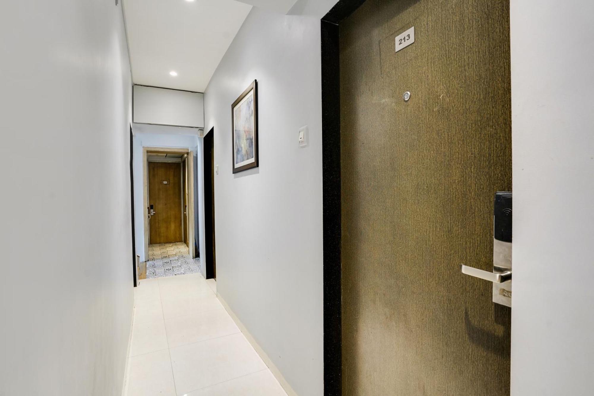 Collection O Andheri Near Airport Formerly We 4*