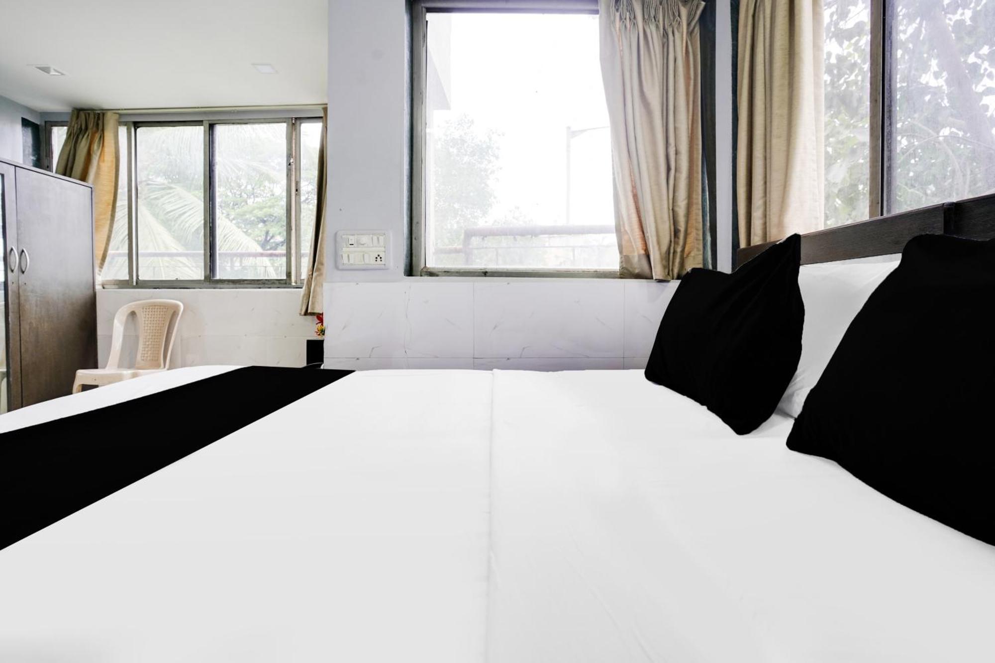 Collection O Andheri Near Airport Formerly We Hotel 4*