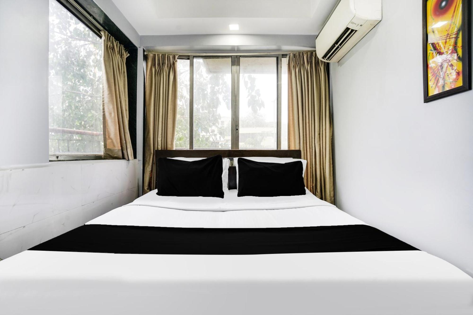 Collection O Andheri Near Airport Formerly We Hotel 4*