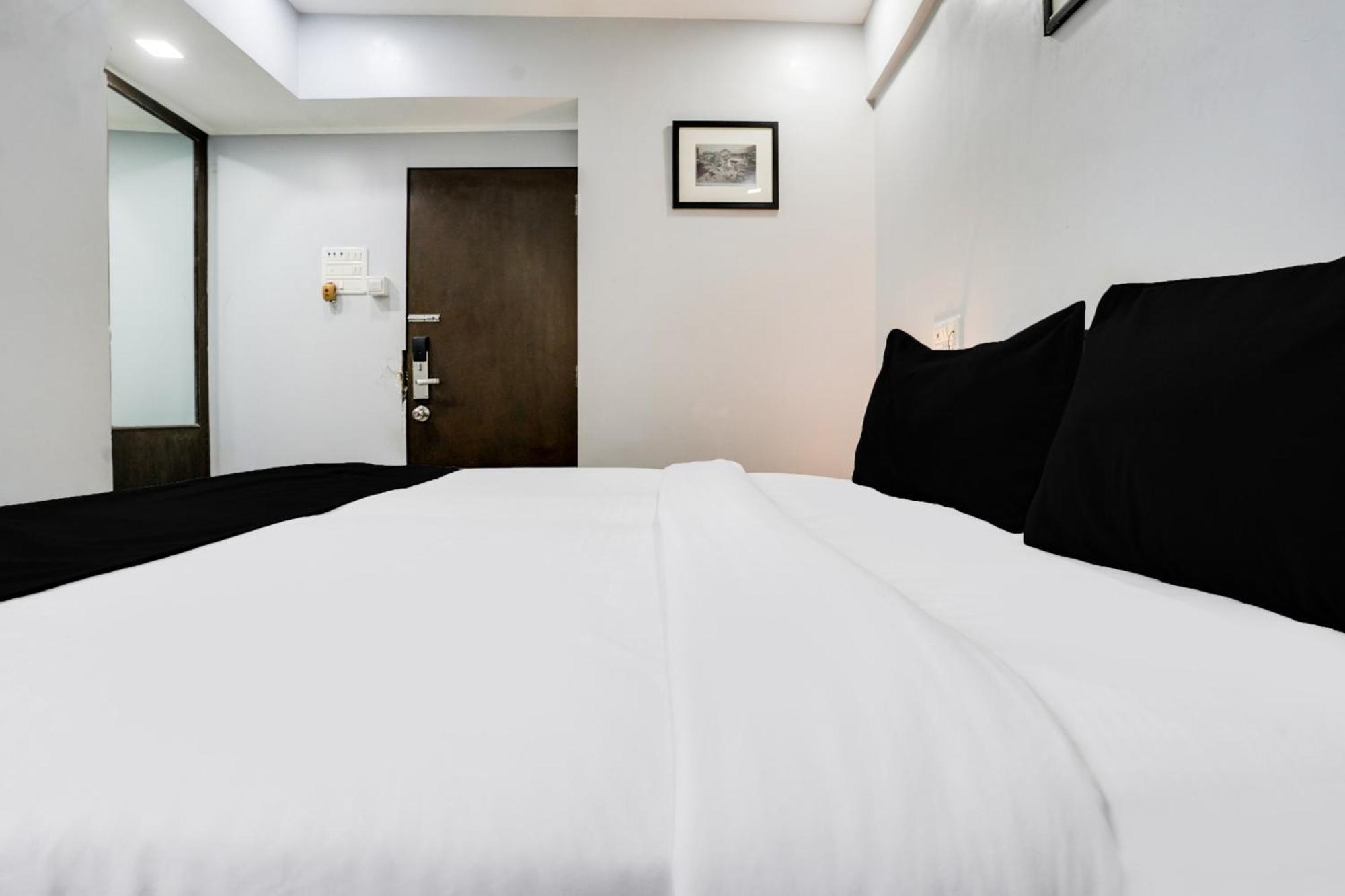 Collection O Andheri Near Airport Formerly We 4*